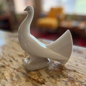 Vintage Lladro Nao Porcelain White Dove